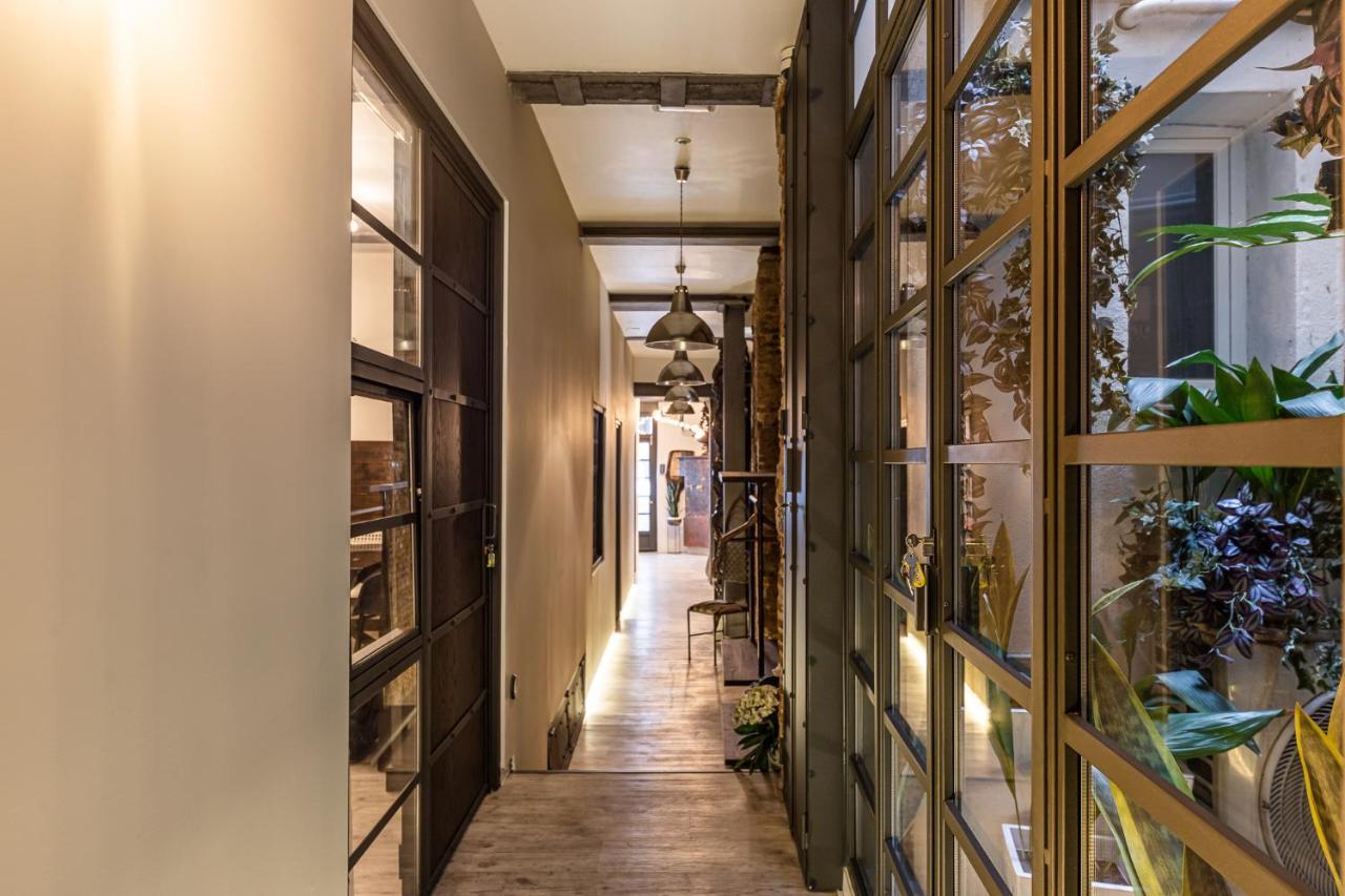 Waou Boutique Sol Hotel Madrid Exterior photo